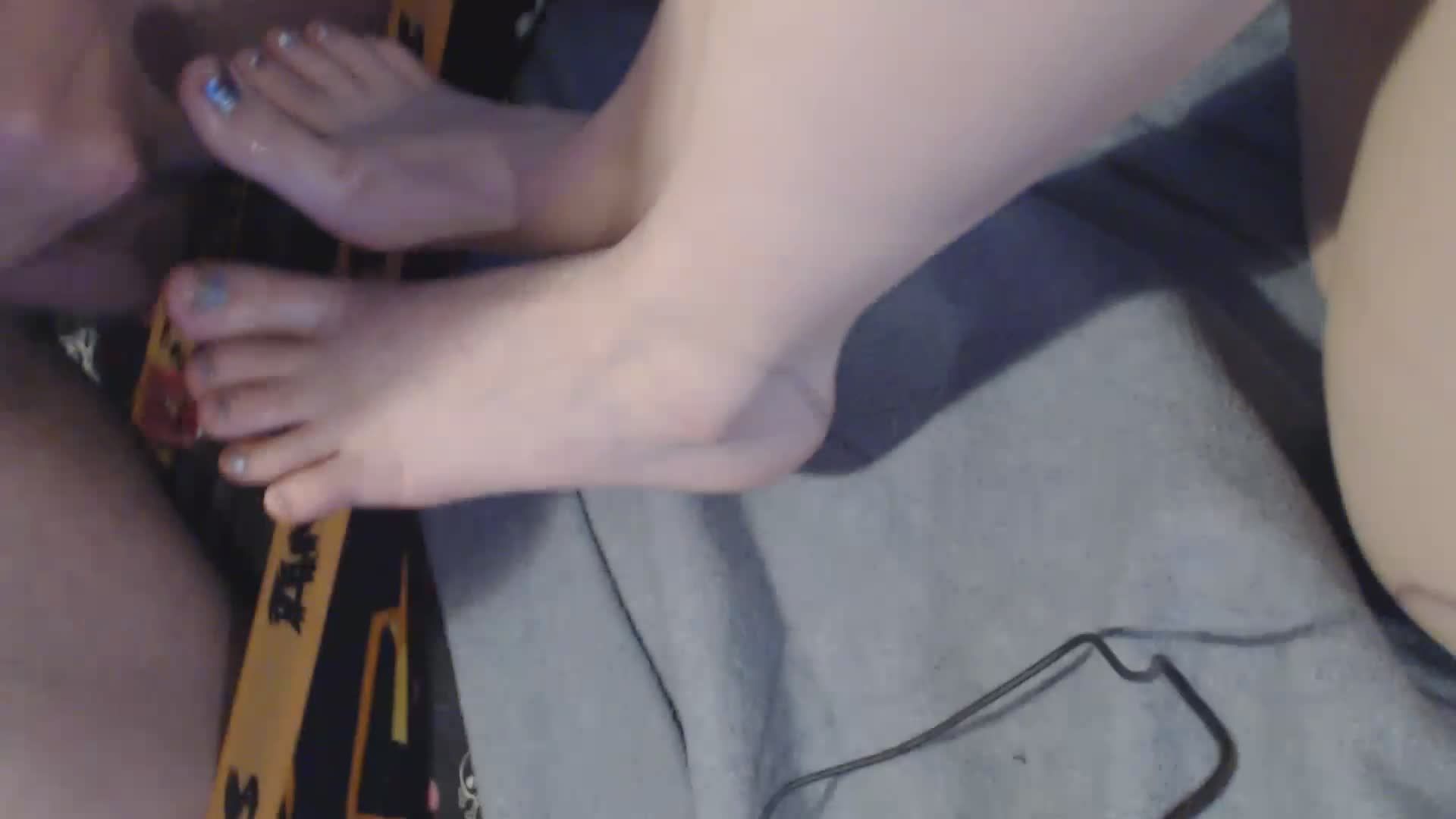 FootJob With Cum On My Toes