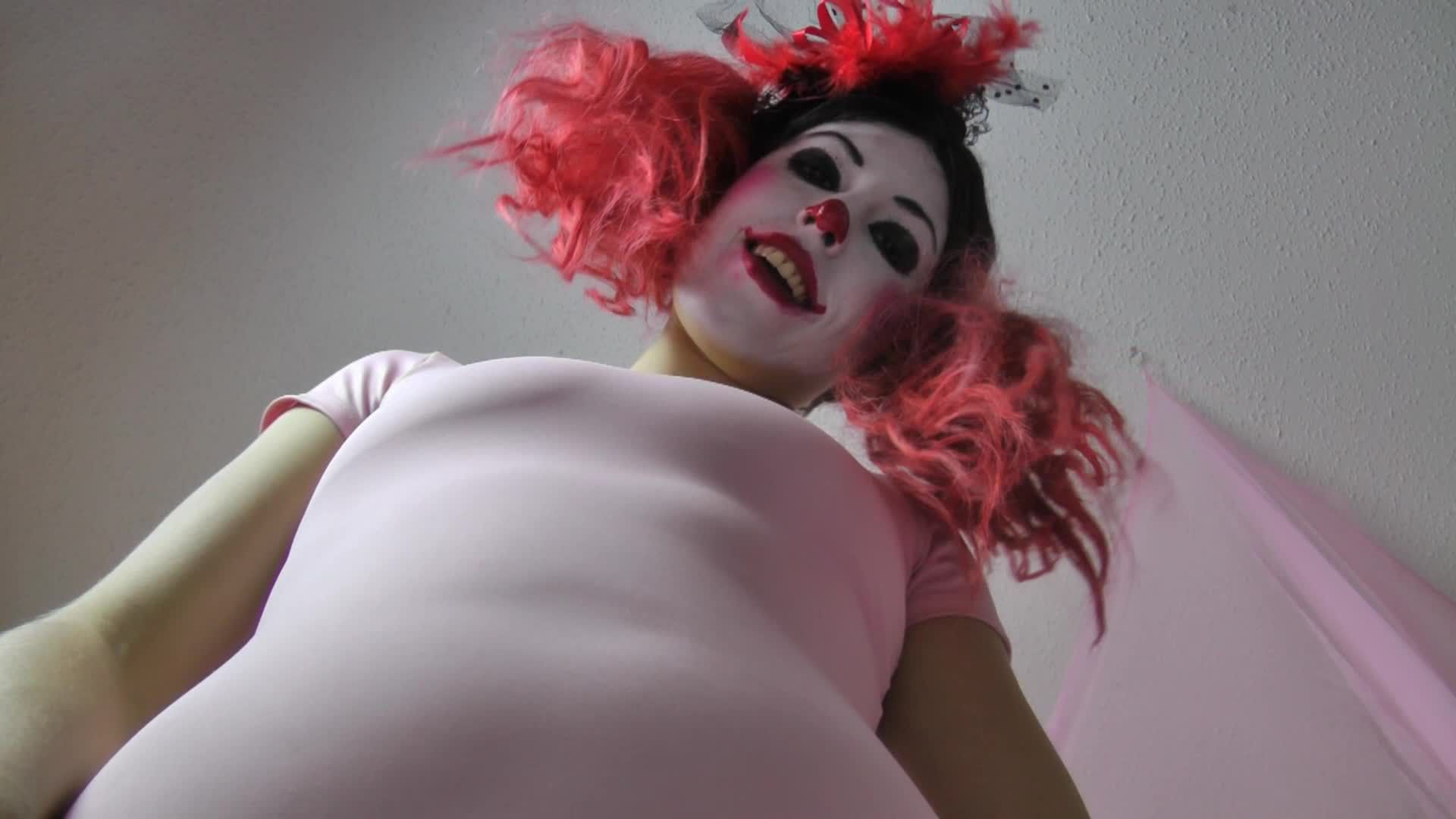 Crazy Clown Girl imposes Makeup On You