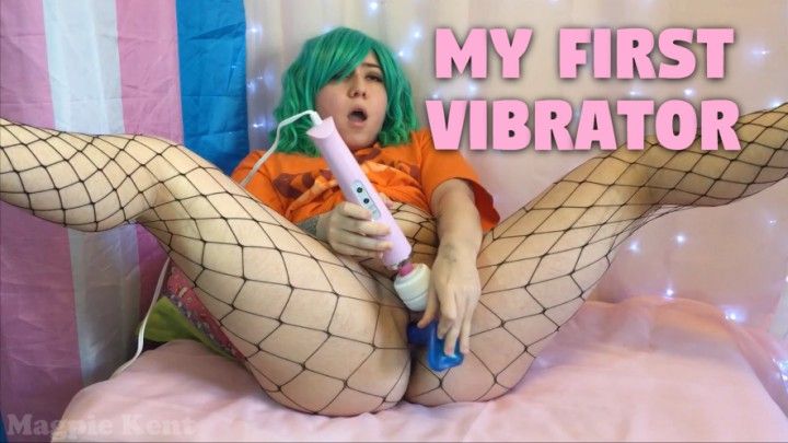 Wand Vibrator Unboxing and First Cum