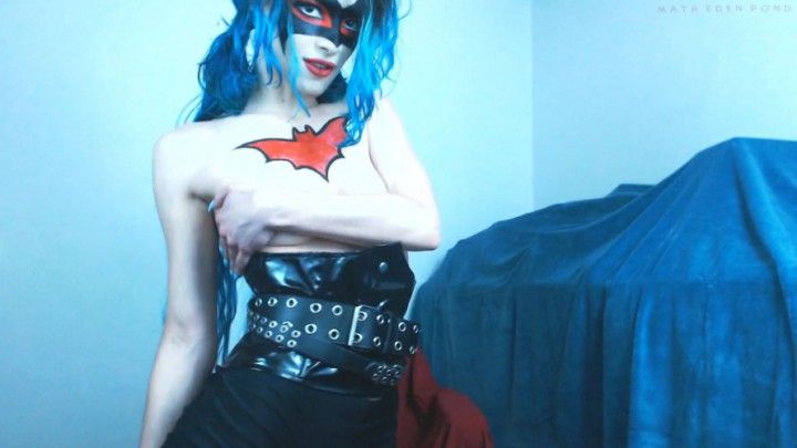 Batwoman Sensual Strip Tease