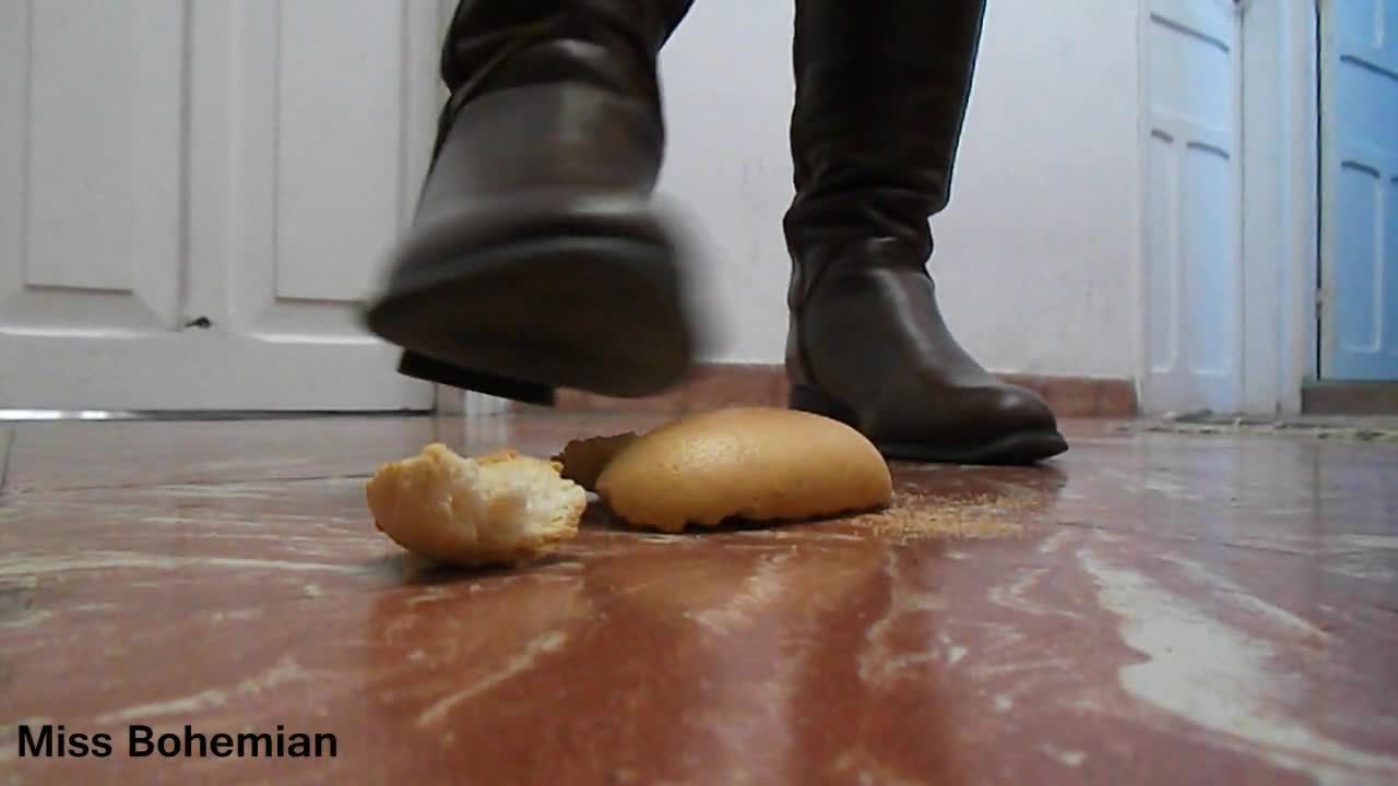 Crushing Crunchy Bread LEATHER BOOTS