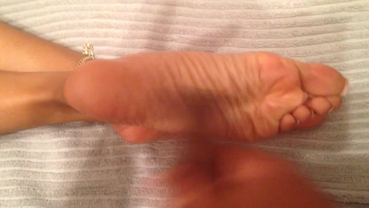 QY Nut on Soles