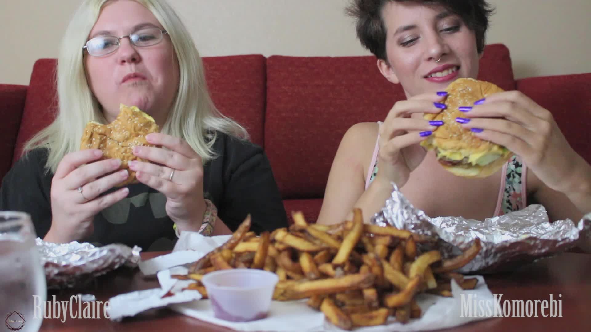 Eating Burgers &amp; Fries with Miss Komoreb
