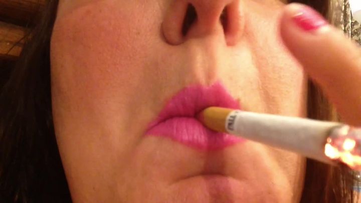 Lipstick smoking