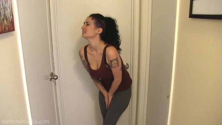 Arabelle Raphael Wets Her Yoga Pants