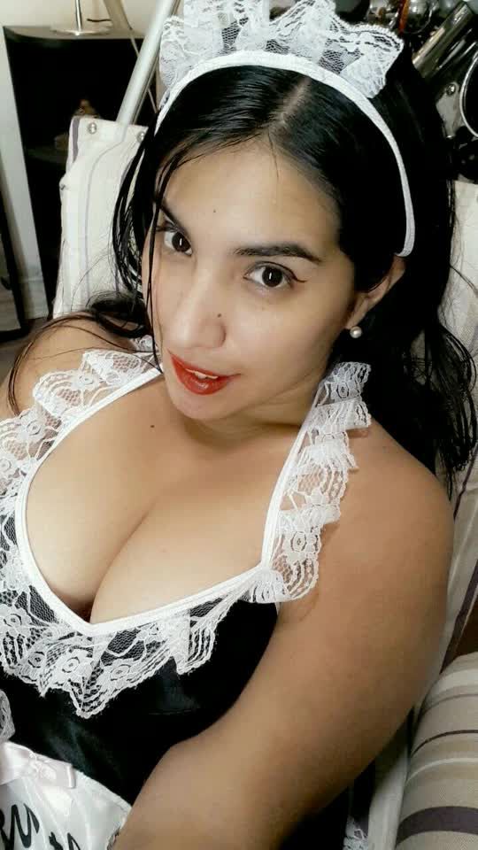 Naughty french maid SNAPCHAT SHOW