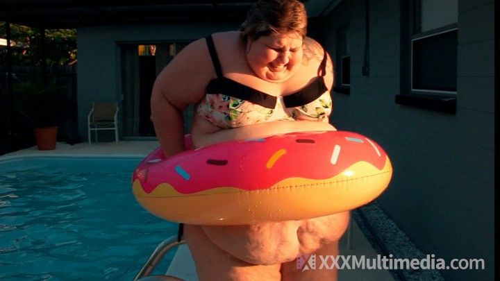 Ivy Davenport - Too Fat to Float