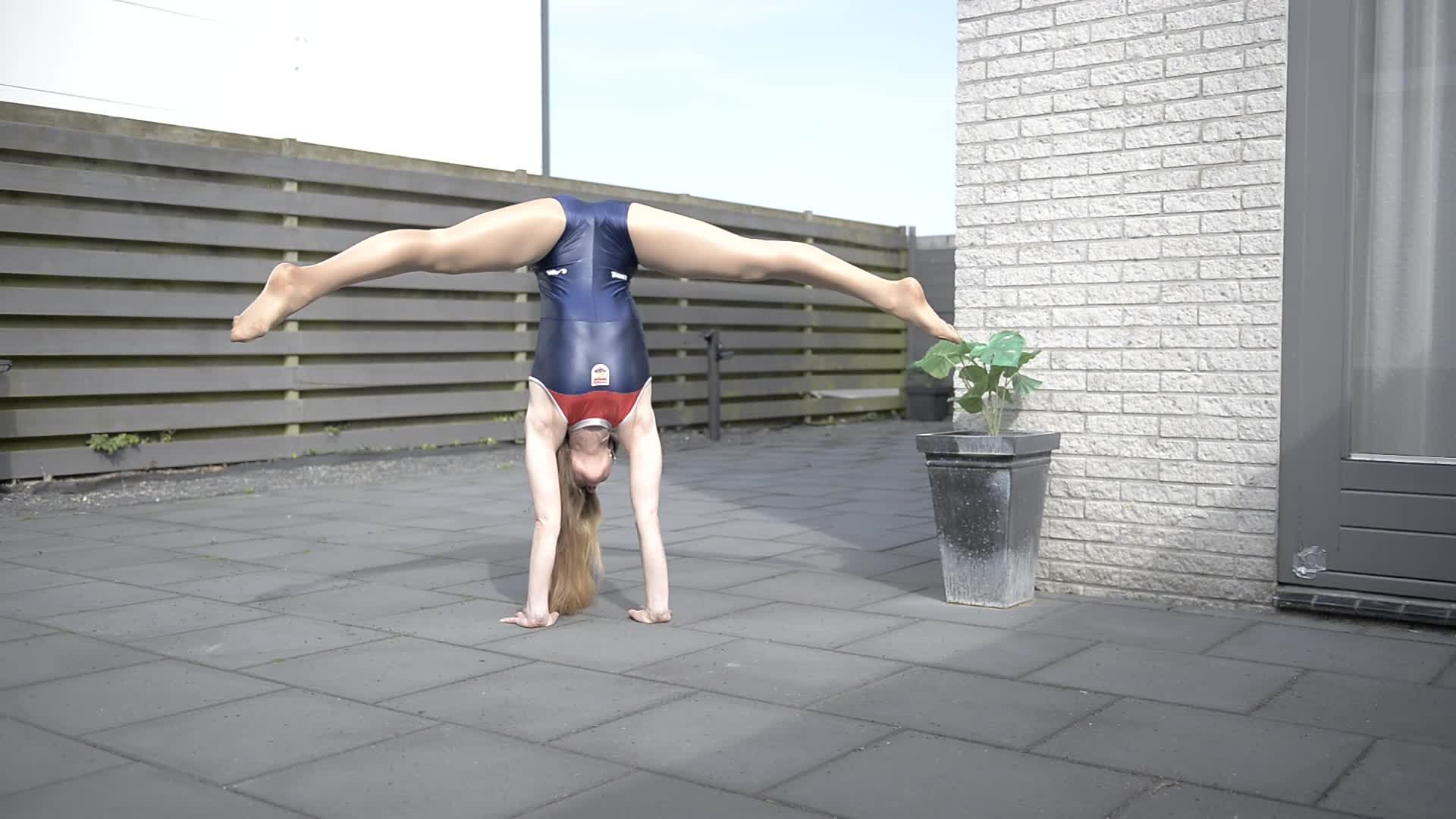 Pantyhose video - VeronaGymnast