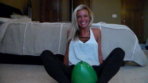 Cum Workout n Play with my Balloons