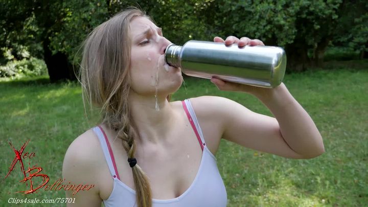 ThirstBusters: Outdoor Blowjob For Water