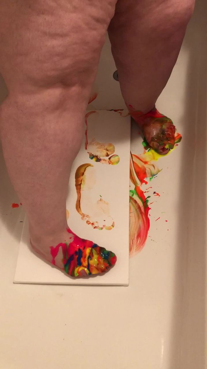 messy feet paint