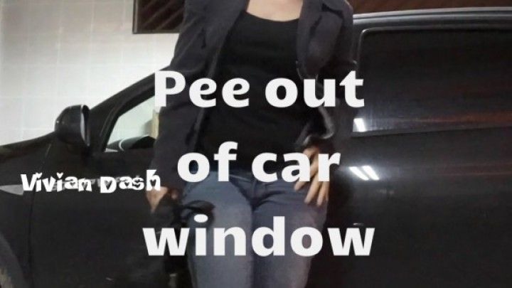 PEE desperate with butt out of car windo