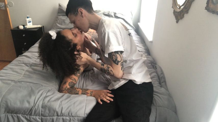 TRAILER tattooed amateur couple sextape