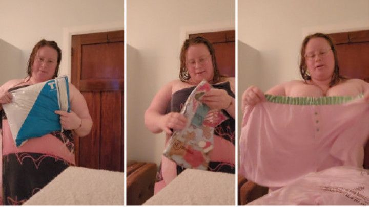 Hot BBW pyjama unboxing and try on