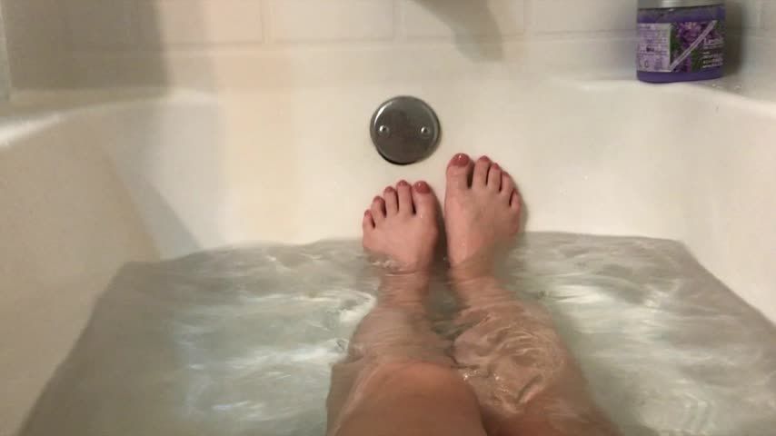 Feet in Bathtub Ripoff
