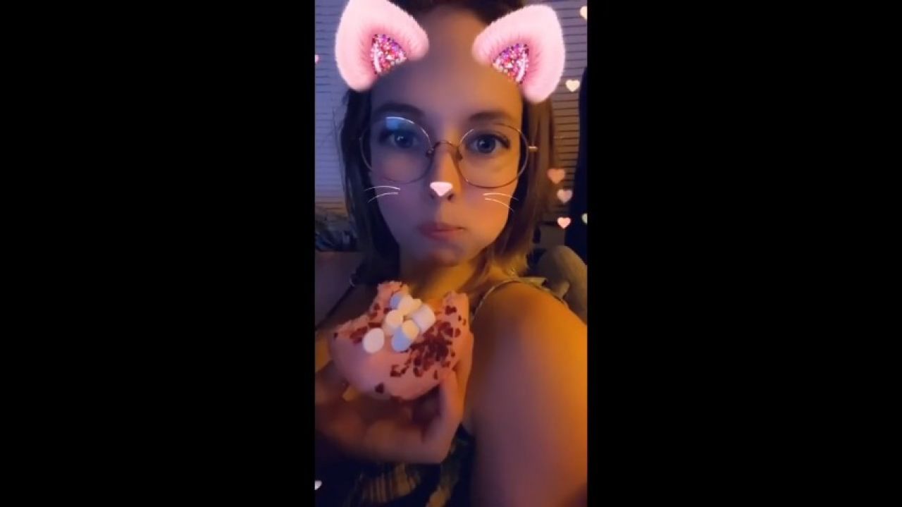 I eat a fancy donut on Snap - MissJenniP