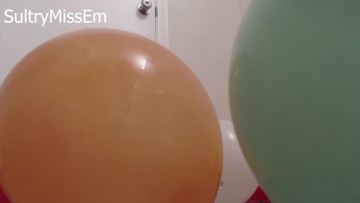 Giantess Searches Through Balloons