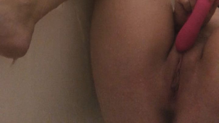 Sexy shower masturbation