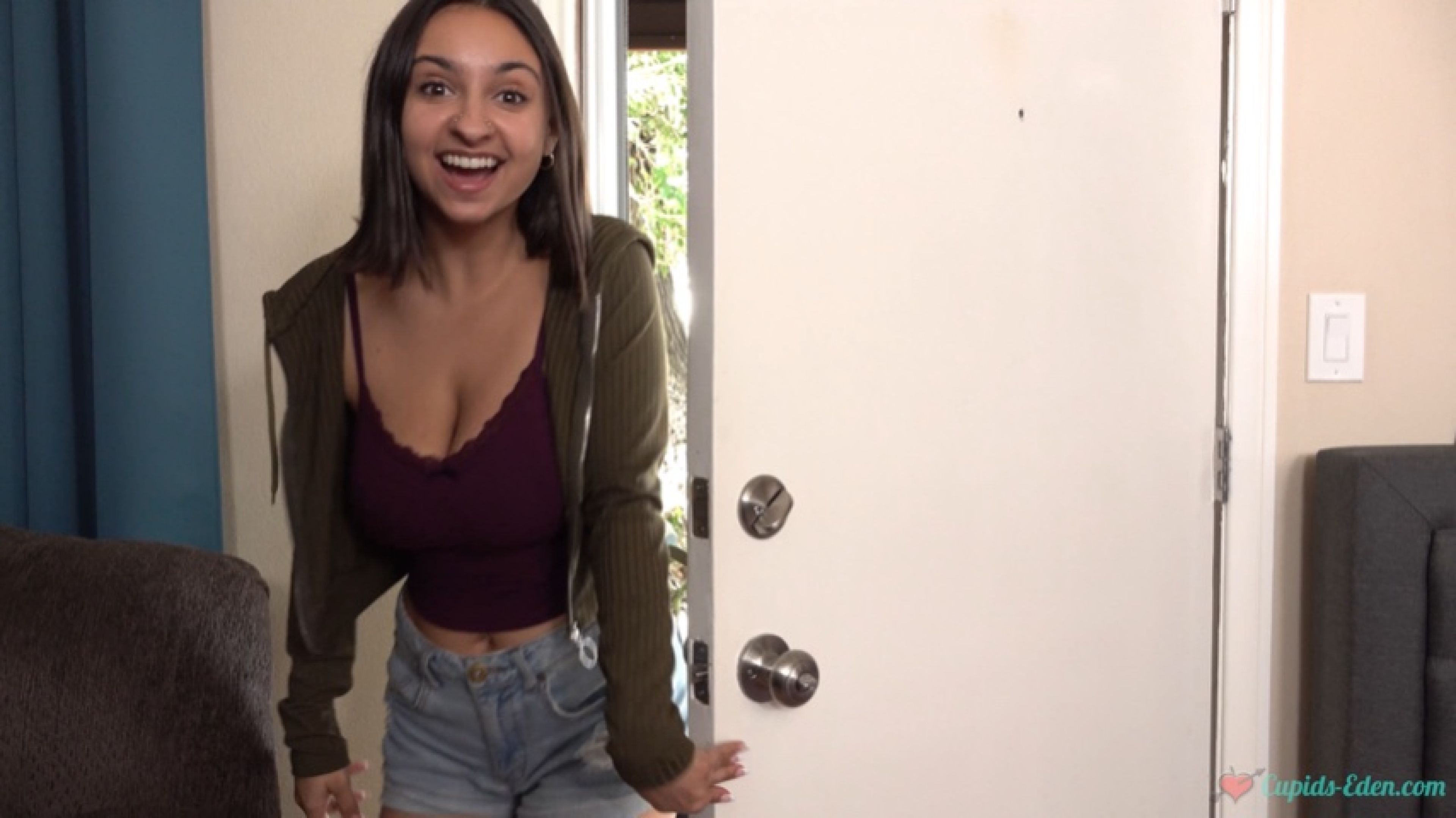 Huge Natural Boobs Babe Hailey Rose Came Over To My Place