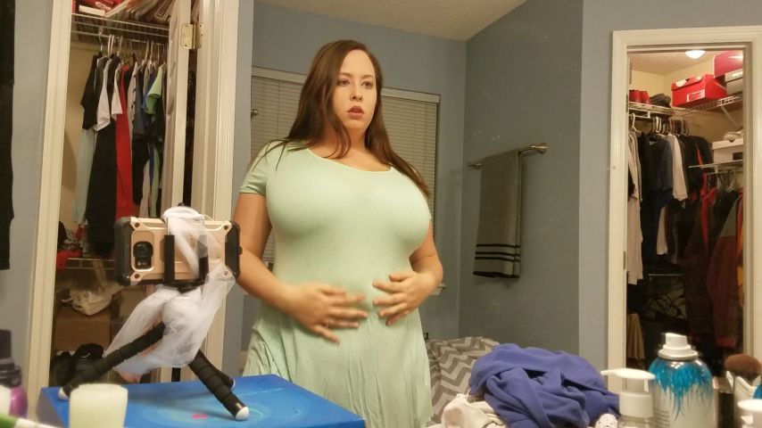 Big Tits Going Out On a Date