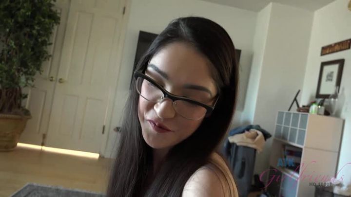Jericha Cums over and over as she fucks