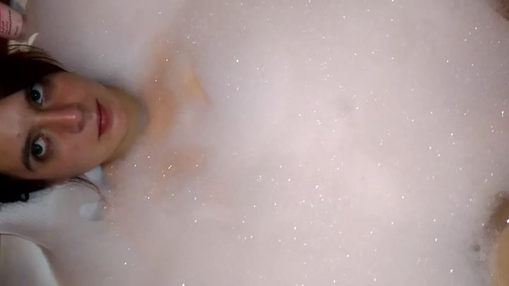 Lena relaxing in bathtube