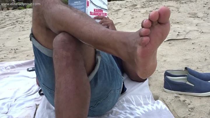 Pay for alpha male feet
