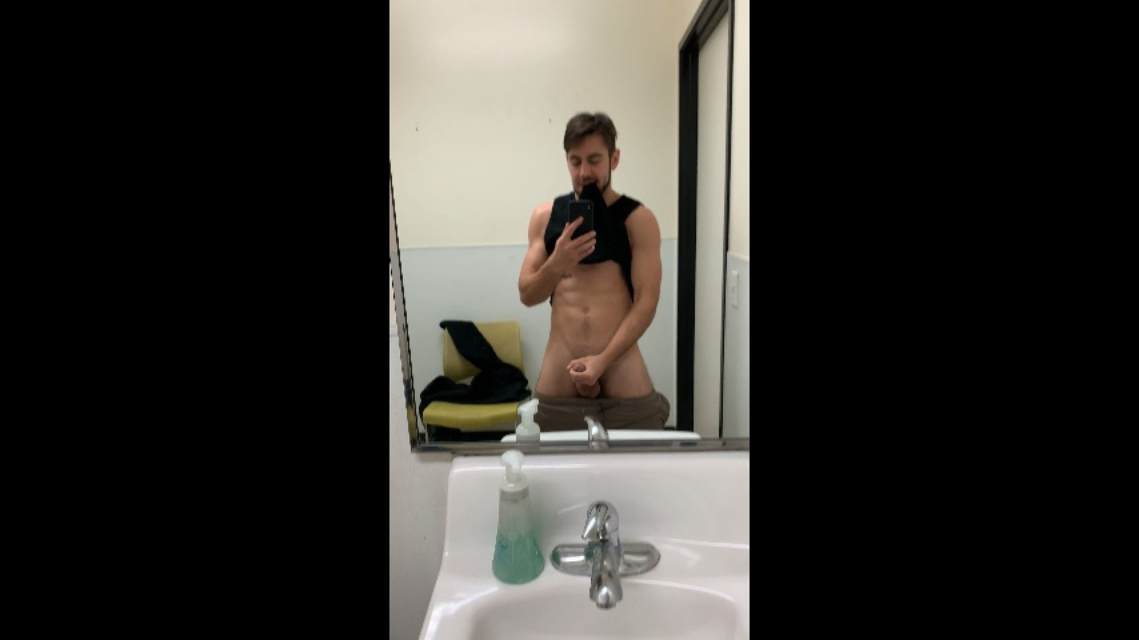 Getting Horny At The Gym