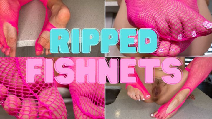 Foot fetish: ripping oiled fishnets