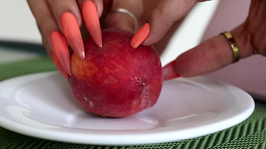 MeryAnn - Long Nails Crushing Peach