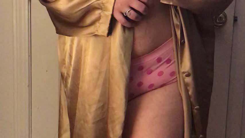 Titty robe flash