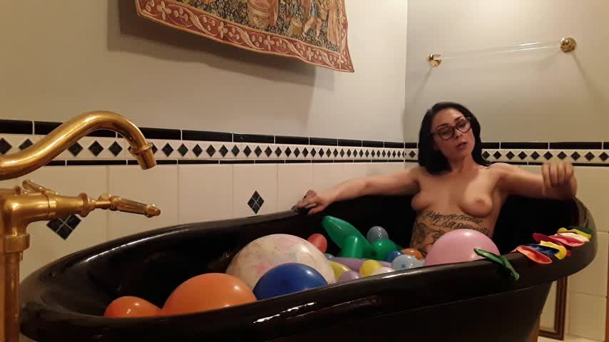 Bath Tub Balloon JOI