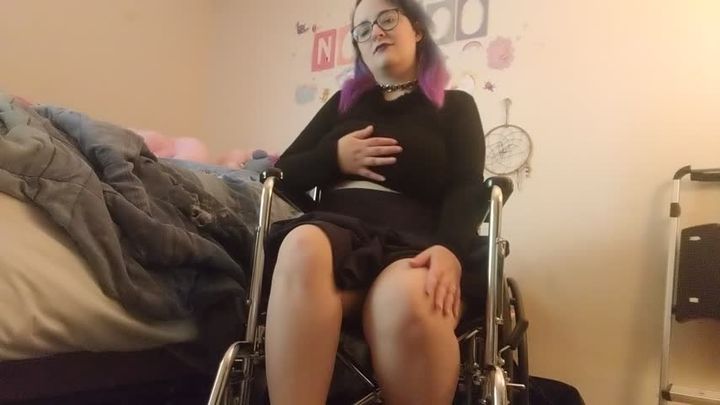 Disabled Girl Fucks Herself and Squirts