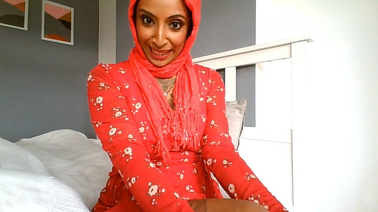 Hijabi Virgin Begs for White Masters Cum