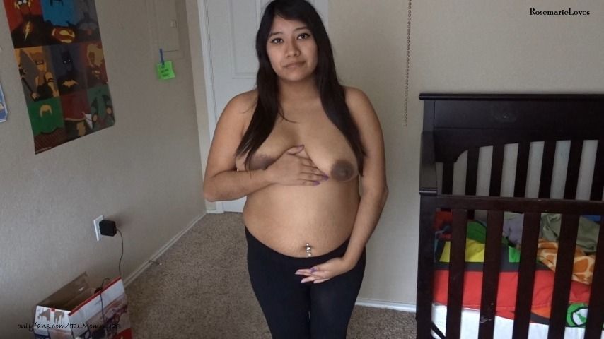Mom 17 weeks Pregnant belly dark tits