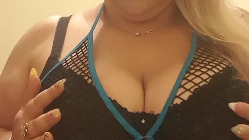 Rub you cock for me/cum on my tits