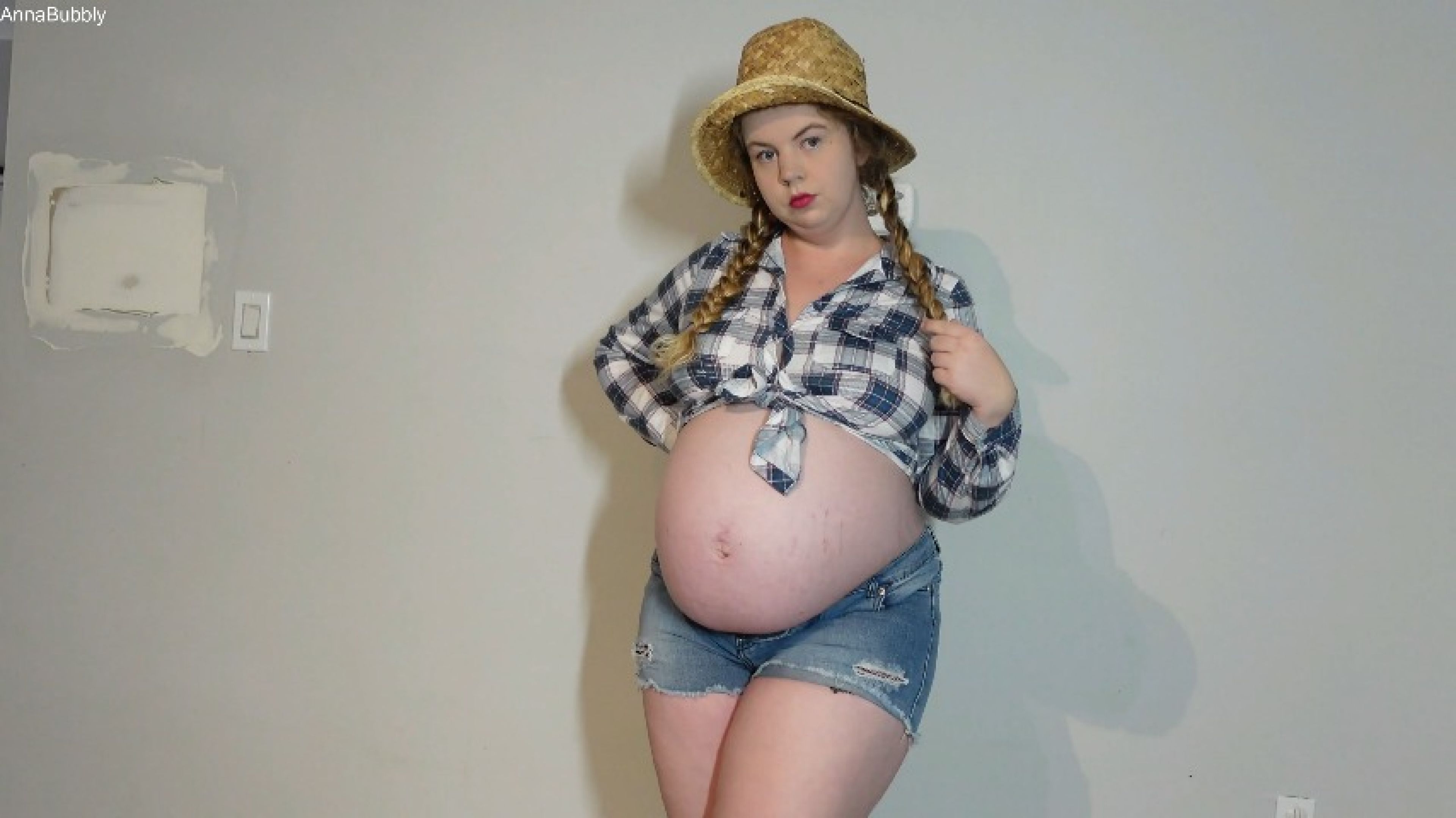 Pregnant Cowgirl Does Her Horse