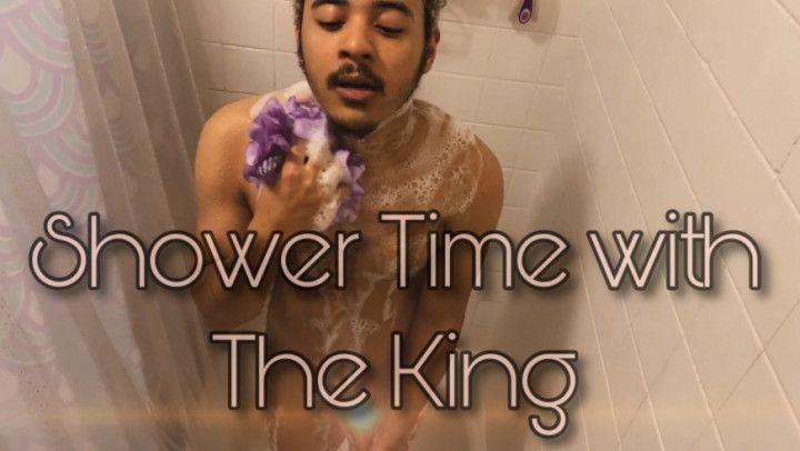 Shower Time with The King