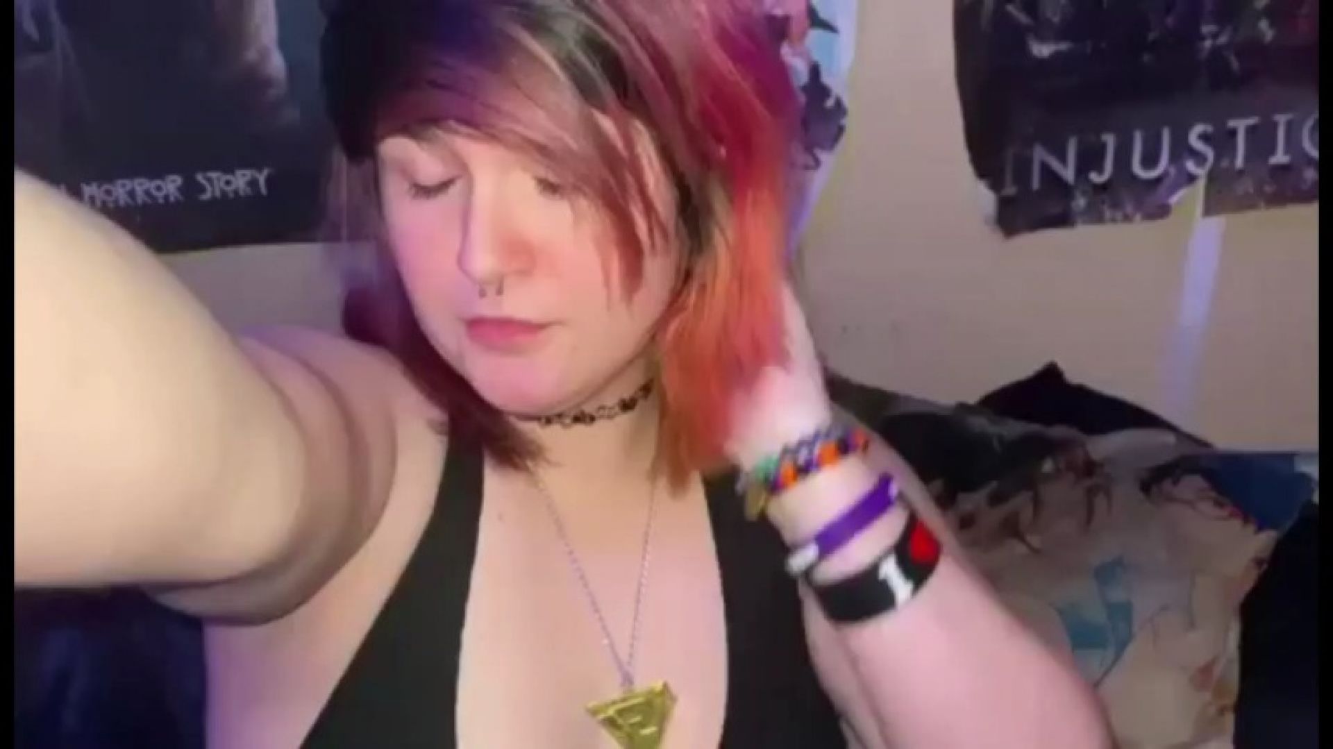 Emo Slut Fingers Herself