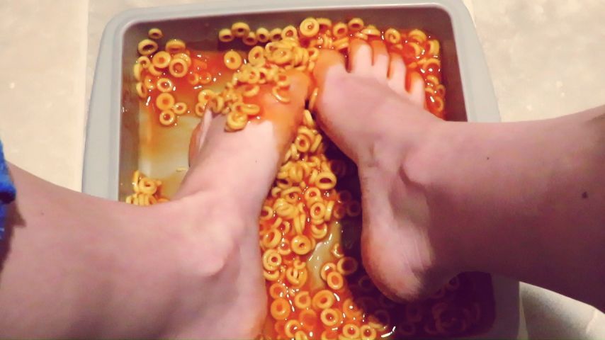 Spaghetti-Os Between My TOES
