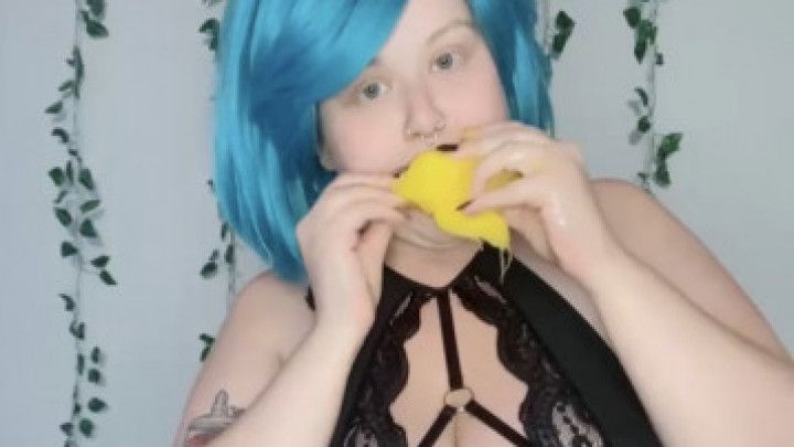 Messy mango time