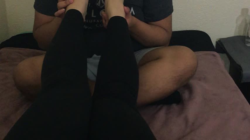 JassRican gets Toes &amp; Soles Worship