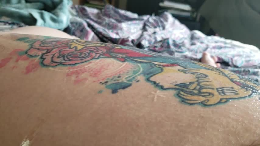Tidbits 1: Oiling my tattoo and ass