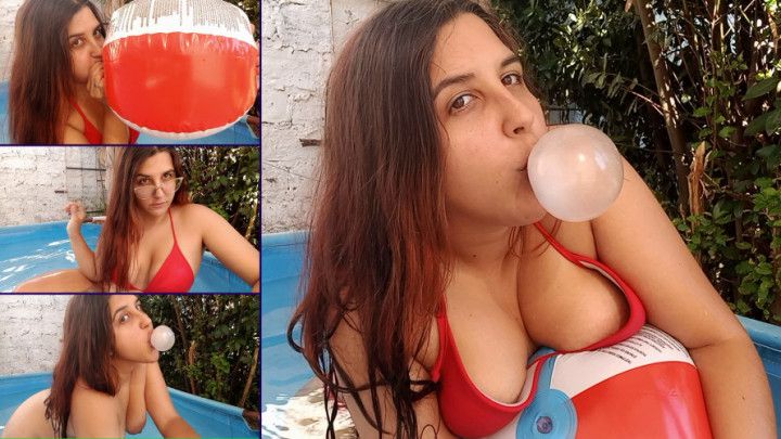 Inflatable Beachball &amp; Bubblegum Pool Party - Bunny Looner