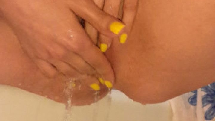 4K Waterfall SQUIRT in the bath