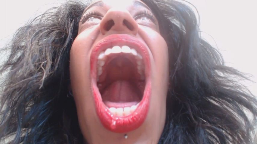 Freaky mouth n tongue