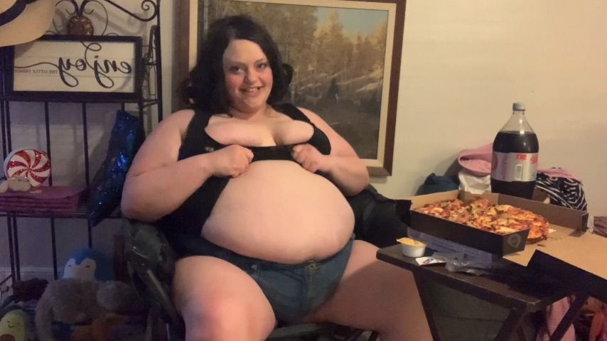Pizza &amp; Soda - Topping off my Stuffed Belly