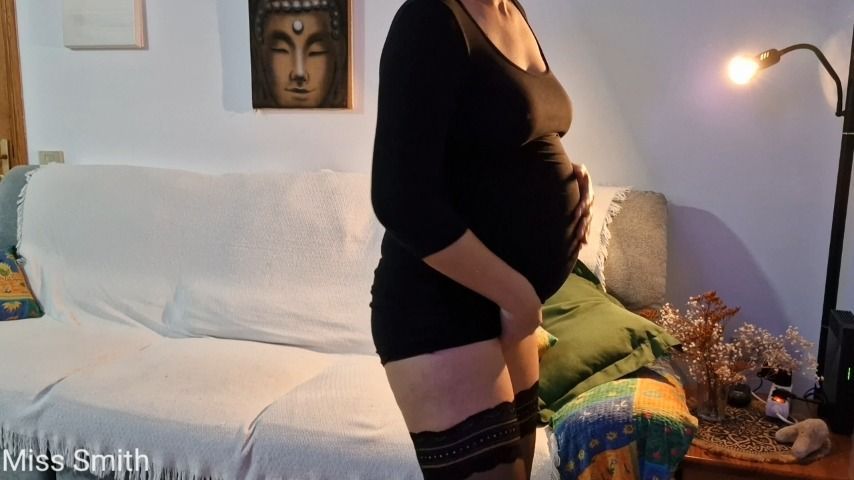 Striptease and touching myself |PREGNANT