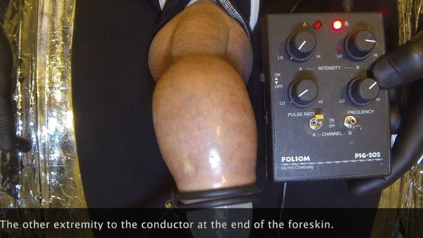 Electrostimulation on / in the foreskin