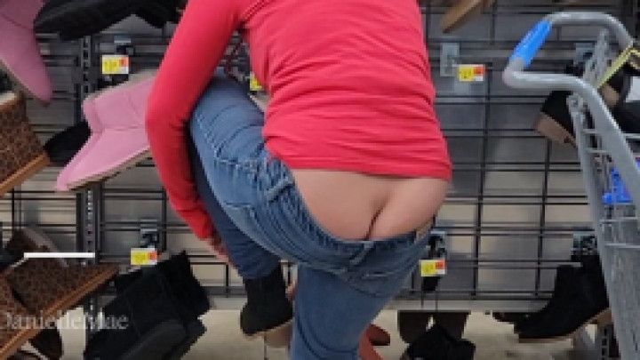 Caught ButtCrack while Shopping